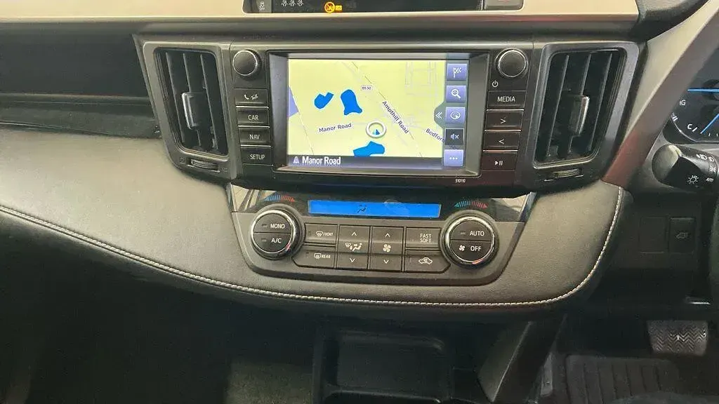 Used Toyota RAV4 Hybrid 2018 Silver SUV