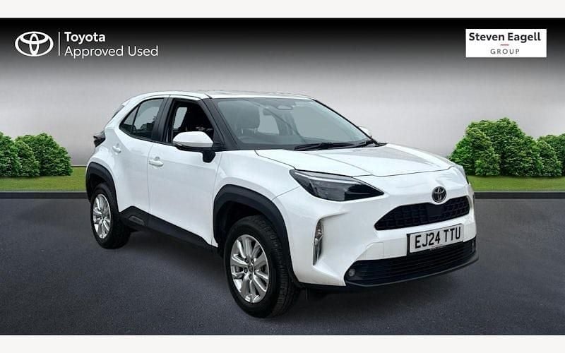 Used 2025 Toyota Yaris Hybrid Estate | £21,526 (Good price) - Image 1/3