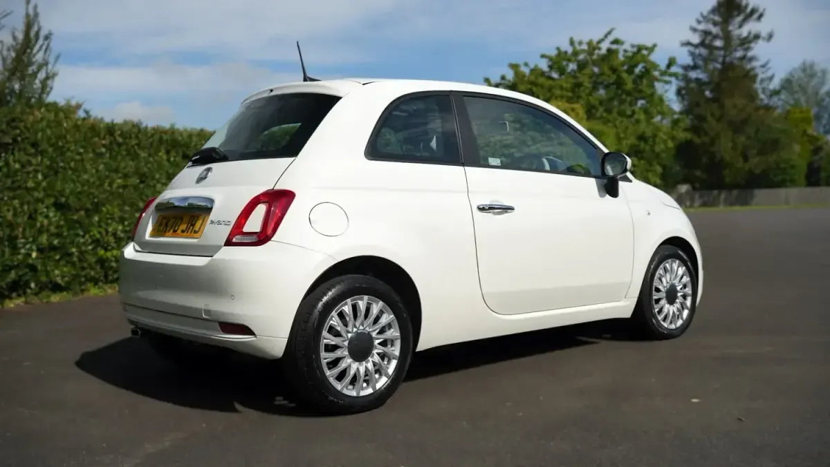 Usado Fiat 500 Lounge 70 HP (51 kW) 2021 Branco Citadino