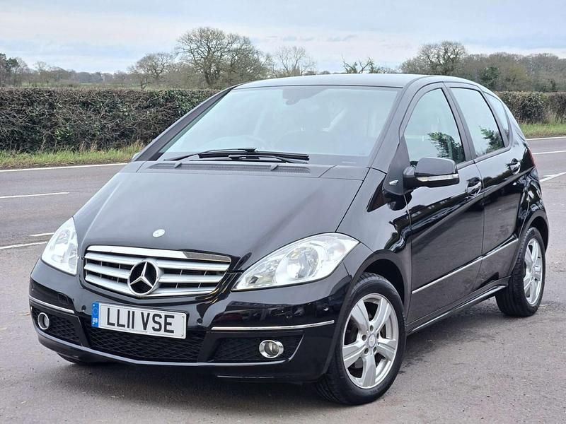Used Mercedes A180 Avantgarde 2011 Black Hatchback