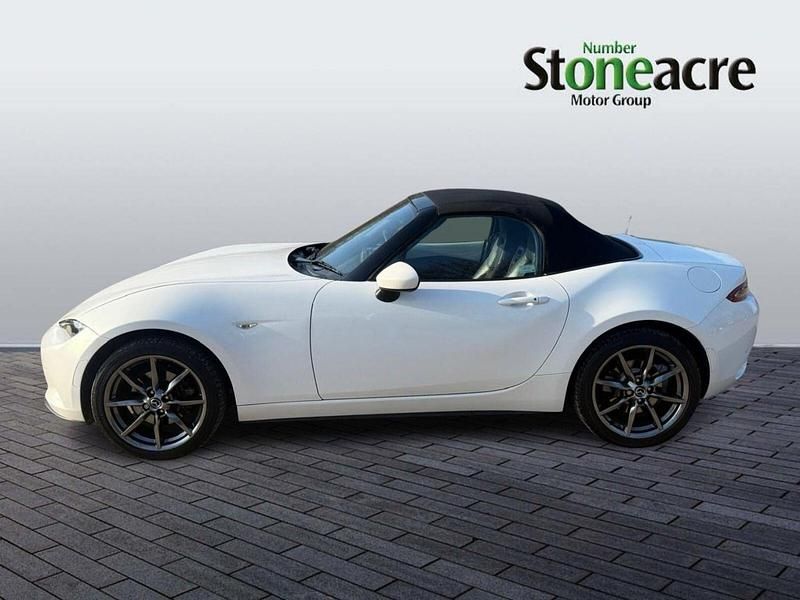 Used Mazda MX5 Inclusive 160 HP (117 kW) 2016 White Cabriolet