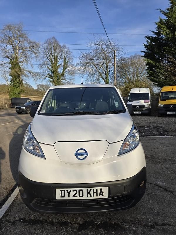 Used Nissan e-NV200 Acenta 80 kW (109 HP) 2020 White MPV