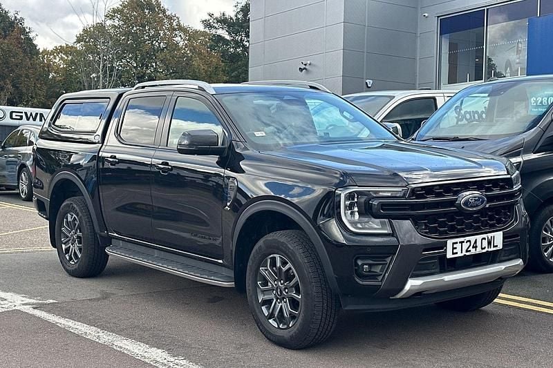Agate black (metallic paint) Used 2024 Ford Ranger Pickup | £41,000 (Fair price) - Image 1/4