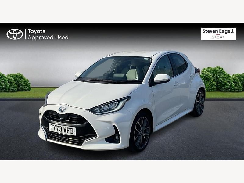 Used Toyota Yaris Hybrid 2023 White Hatchback