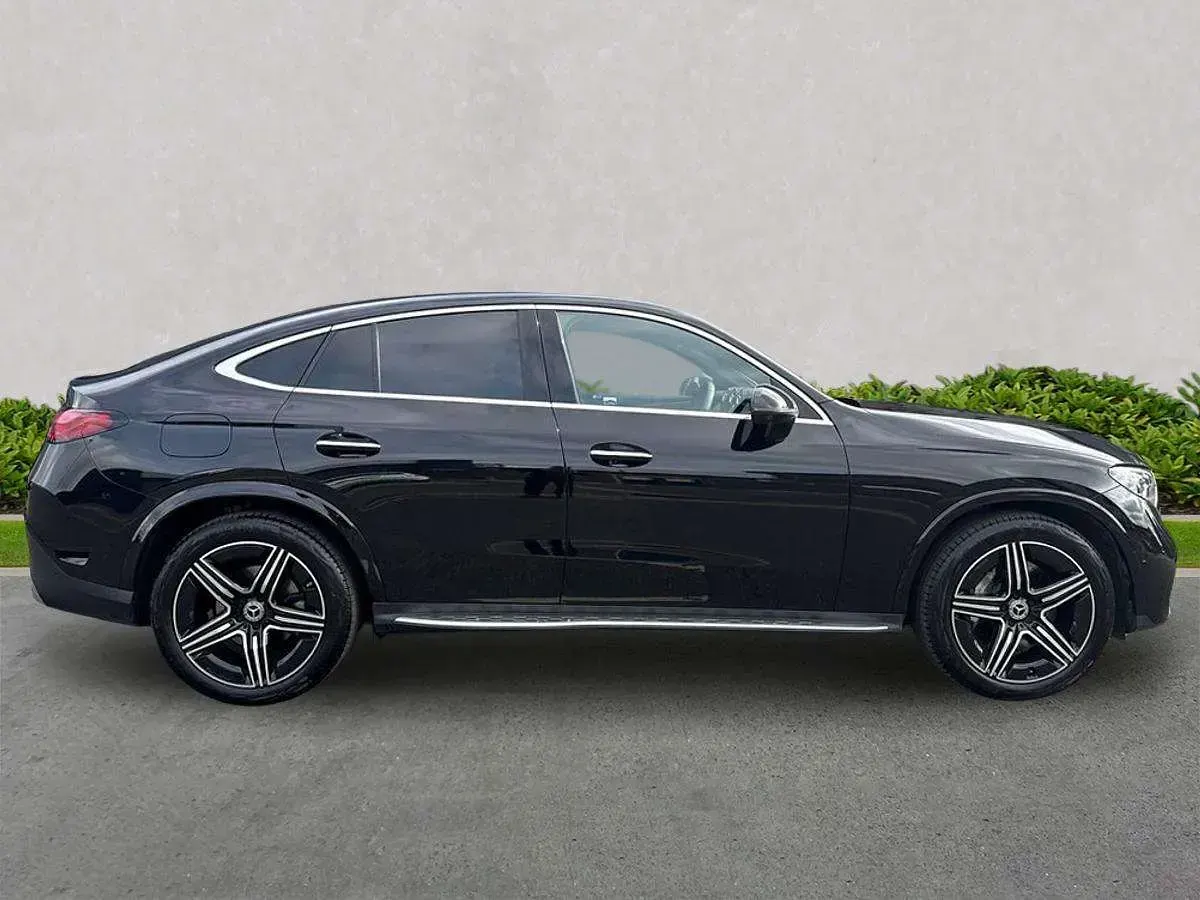 Used Mercedes GLC300 AMG Line Premium 2025 Black SUV
