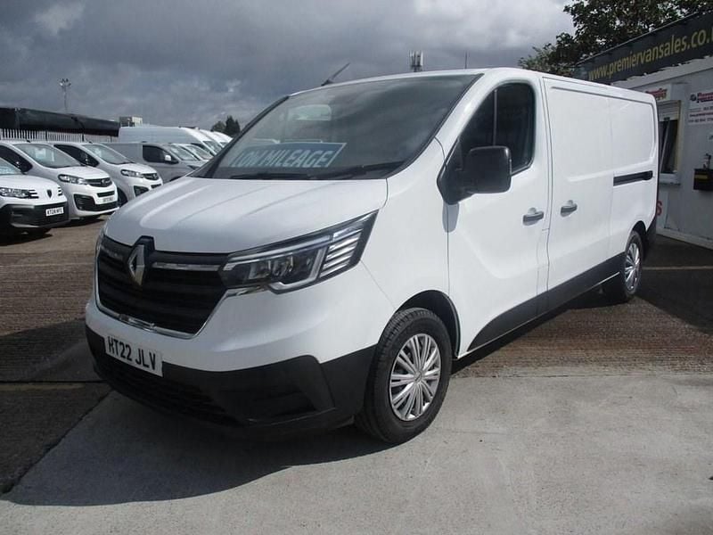 White Used 2022 Renault Trafic Business Van | £11,990 (Super price) - Image 1/4