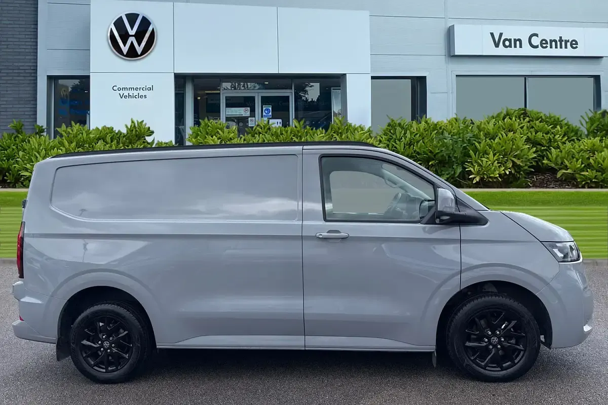 Begagnad VW Transporter Pro 2025 Grå Van