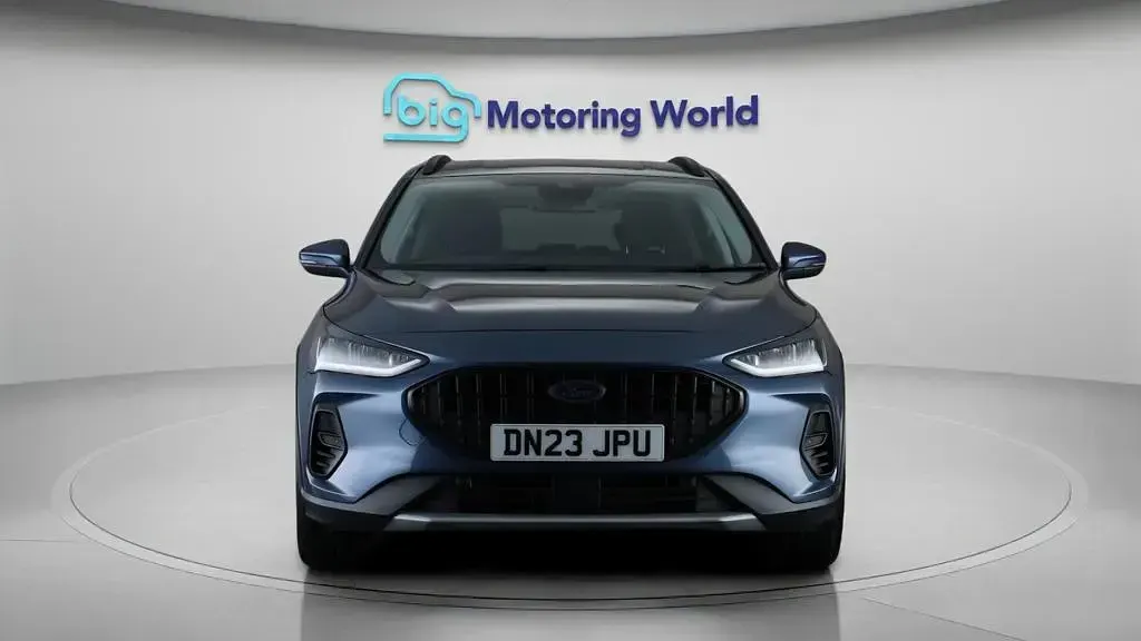 Used Ford Focus Active 125 HP (91 kW) 2023 Blue Hatchback