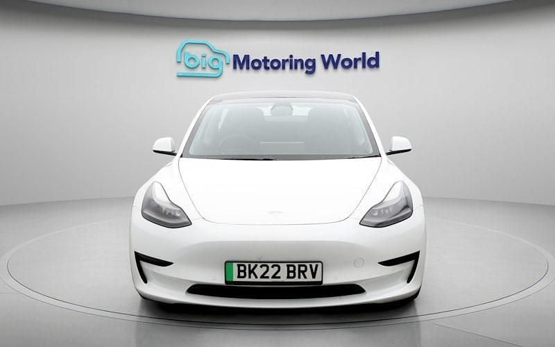 Used Tesla Model 3 Standard Range Plus 222 kW (302 HP) 2021 White Sedan