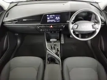 Gebraucht Kia Niro 139 PS (102 kW) 2023 Schwarz SUV