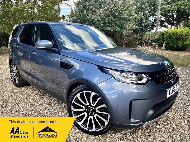 Blue Used 2018 Land Rover Discovery 5 HSE SUV | £22,995 (Fair price) - Image 1/4