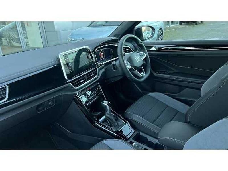 New VW T-Roc 150 HP (110 kW) 2025 SUV