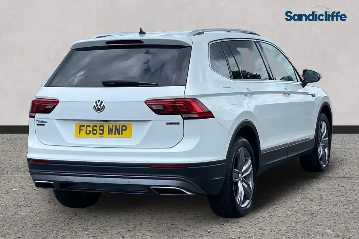Usado VW Tiguan Allspace Match 150 HP (110 kW) 2021 Branco SUV