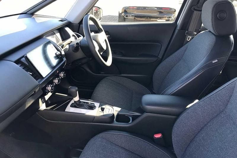 Used Honda Jazz Hybrid 109 HP (80 kW) 2021 White Hatchback