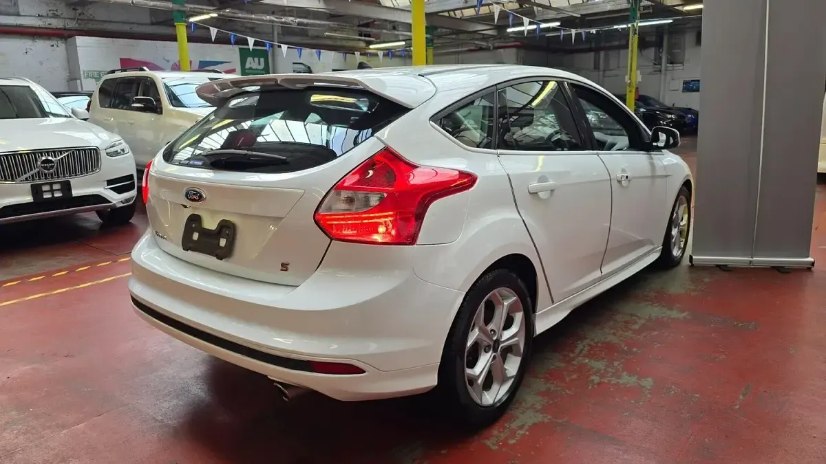 Used Ford Focus 2026 White Sedan