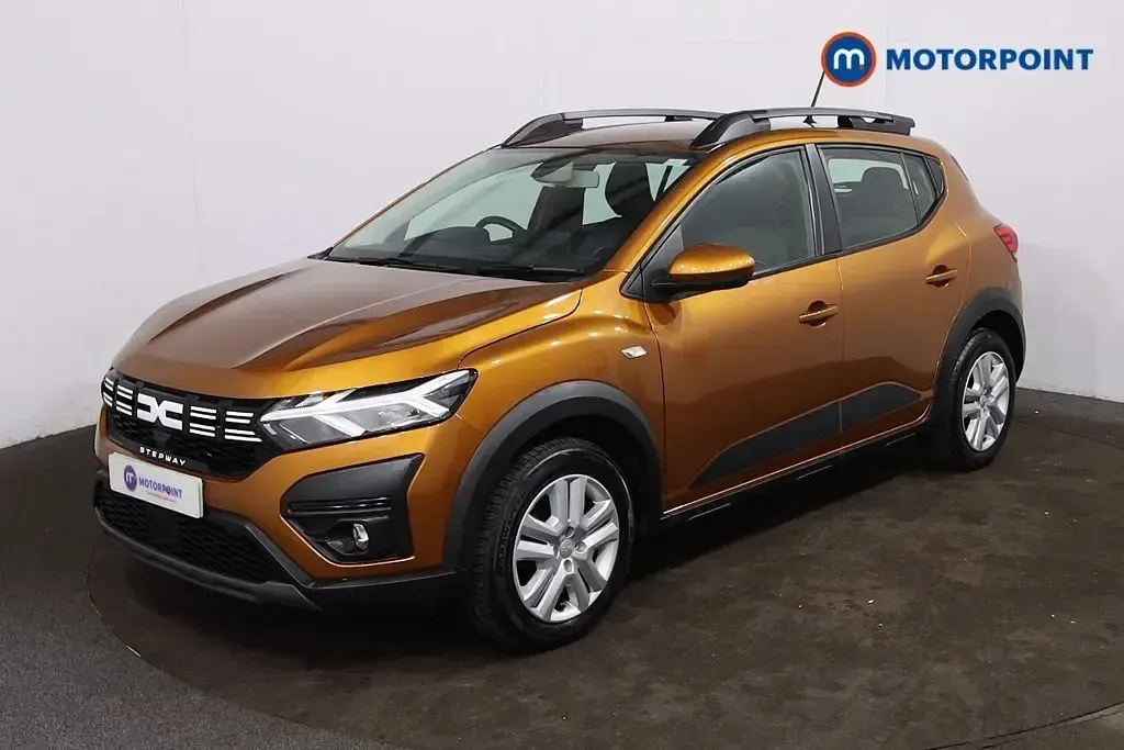 Używany Dacia Sandero Expression 2023 Pomarańczowy Hatchback