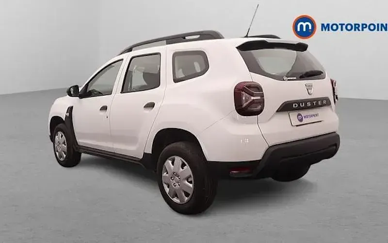 Used Dacia Duster Essentiel 90 HP (66 kW) 2022 White SUV