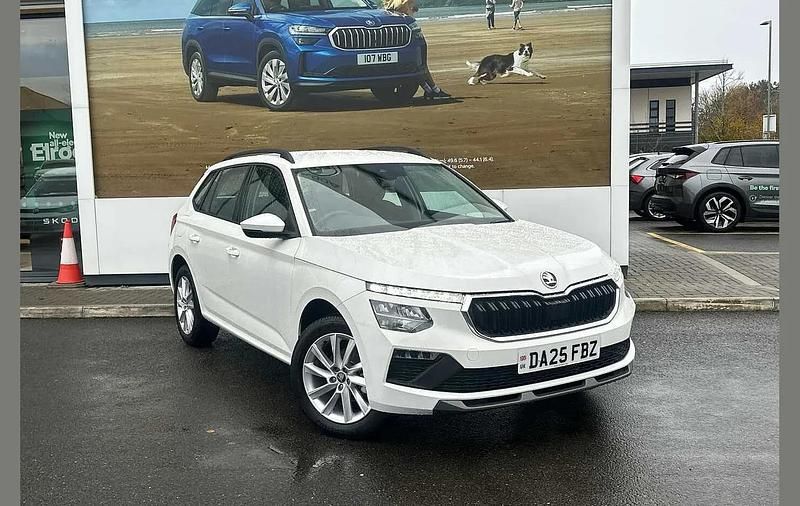 Candy white Used 2025 Skoda Kamiq SE SUV | £20,995 (Expensive) - Image 1/4