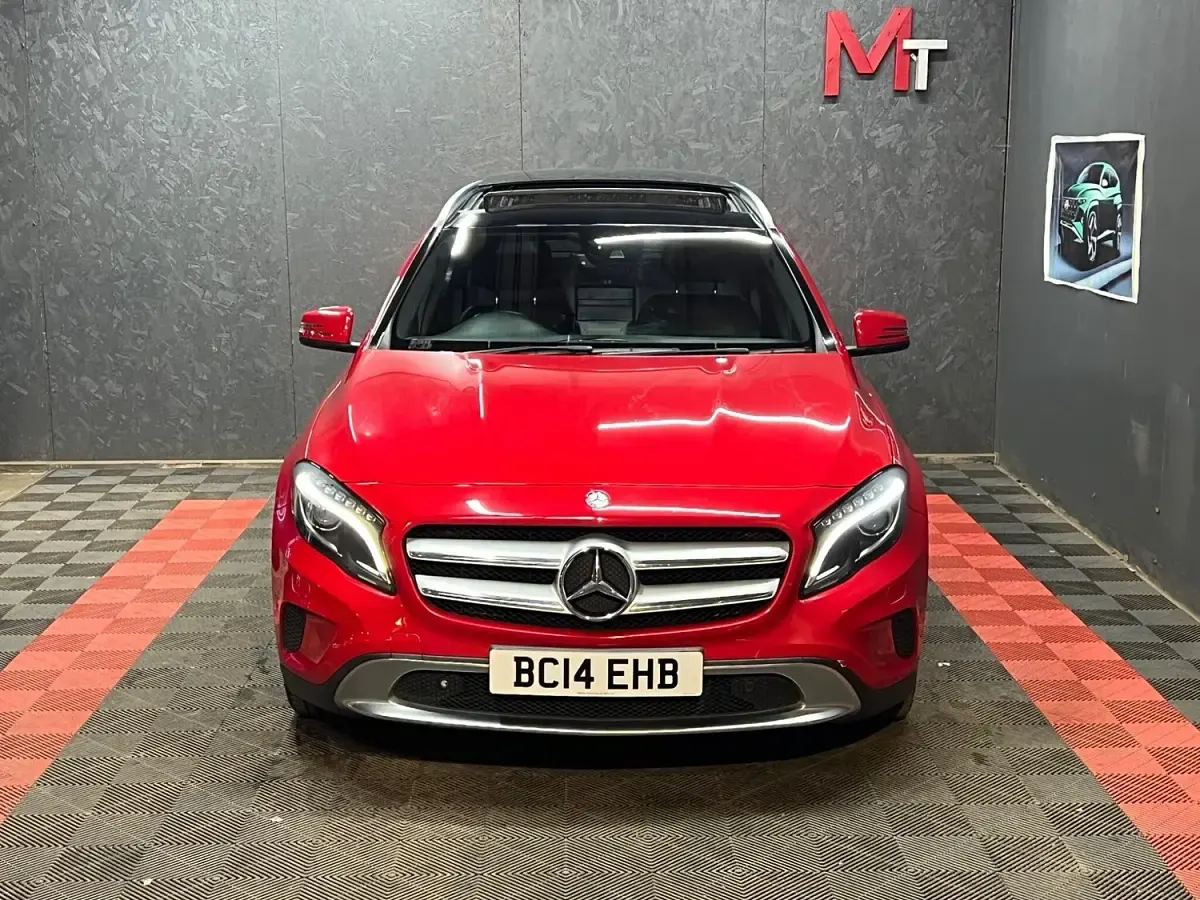 Used Mercedes GLA200 Premium 2014 Red SUV