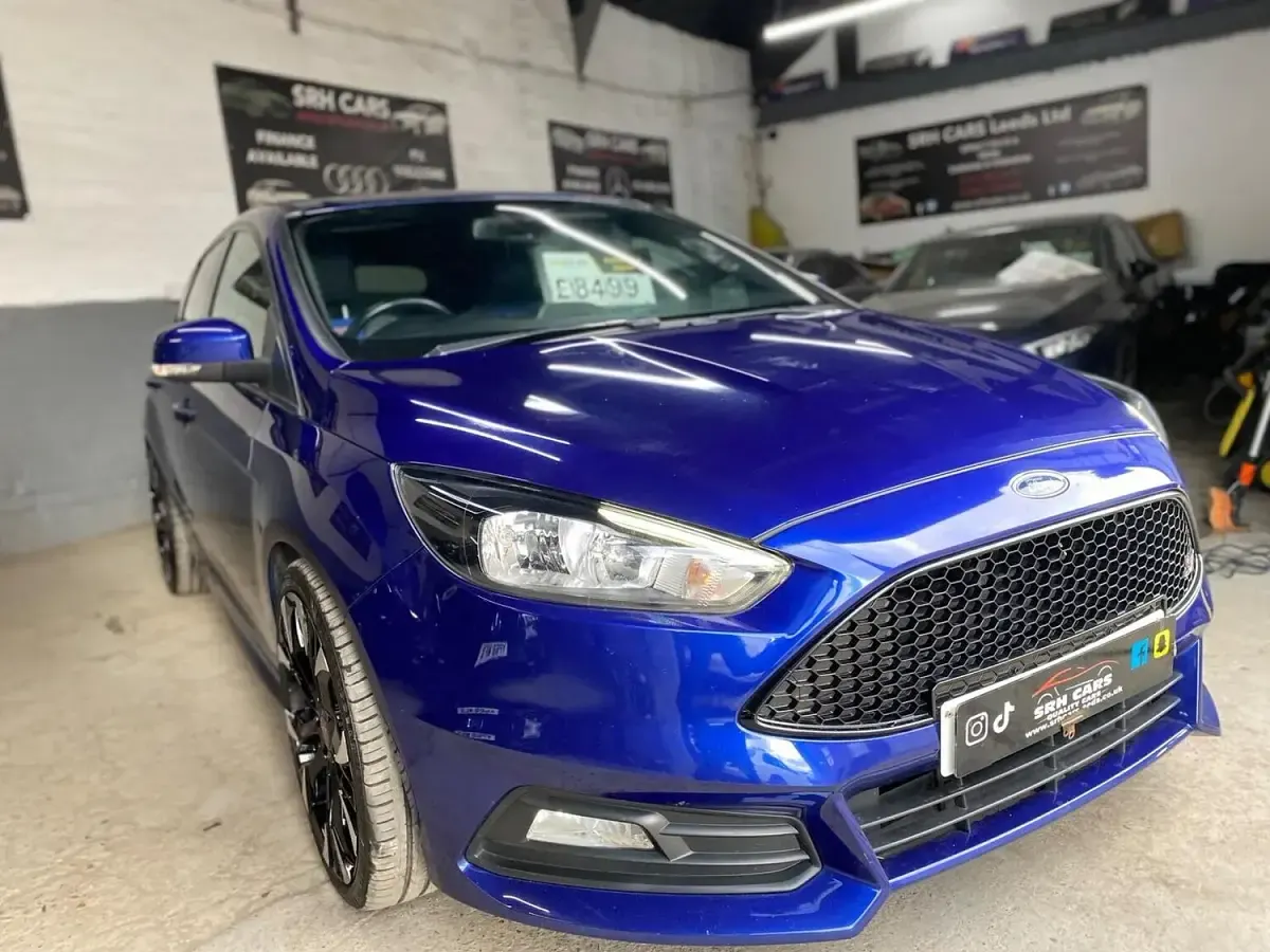 Used Ford Focus ST 185 HP (136 kW) 2017 Blue Hatchback