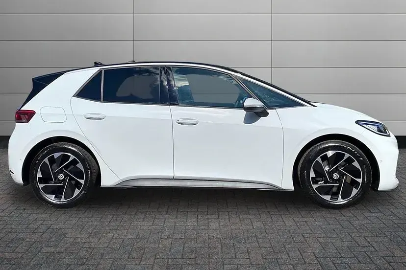 New VW ID.3 Pro 147 kW (201 HP) 2026 Glacier white with solid black roof Hatchback