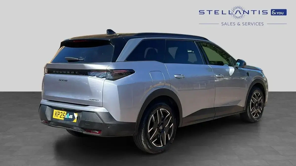 Used Peugeot 5008 GT 134 HP (98 kW) 2025 Grey SUV