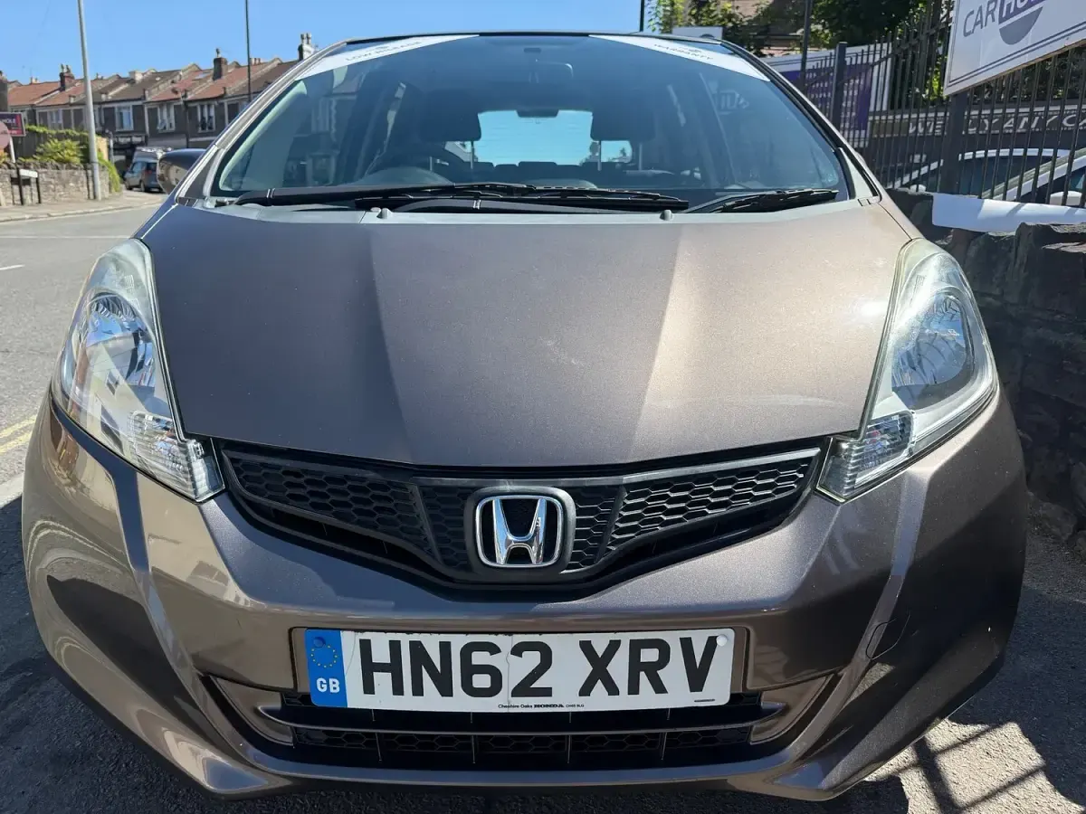 Used Honda Jazz ES 99 HP (72 kW) 2012 Brown Hatchback