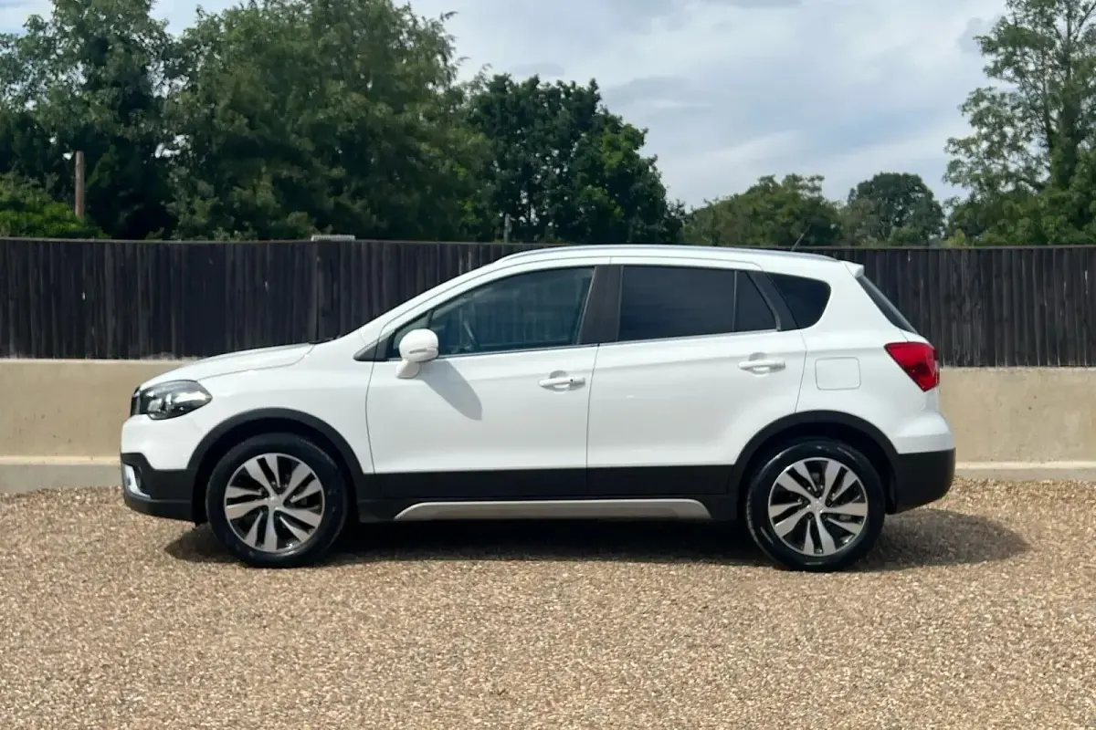 Used Suzuki SX4 SZ-T 2019 White Hatchback