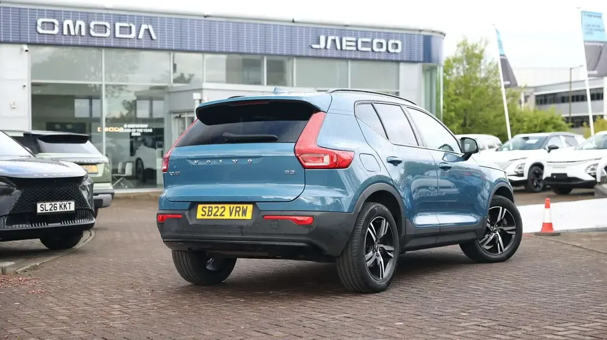 Used Volvo XC40 Plus 160 HP (117 kW) 2022 Blue SUV