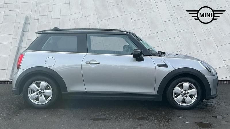 Used Mini Cooper Classic 134 HP (98 kW) 2023 Silver Hatchback