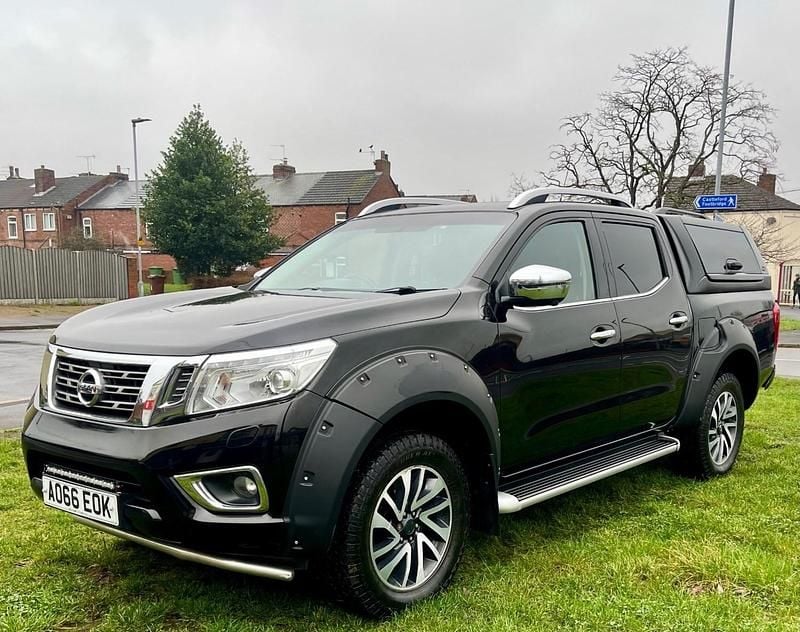 Used Nissan Navara Tekna 2016 Black Pickup
