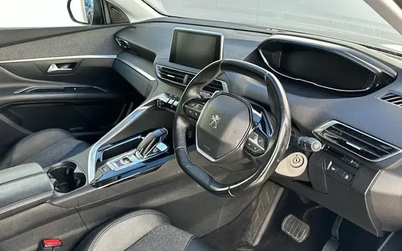 Used Peugeot 3008 Allure 131 HP (96 kW) 2020 Grey SUV