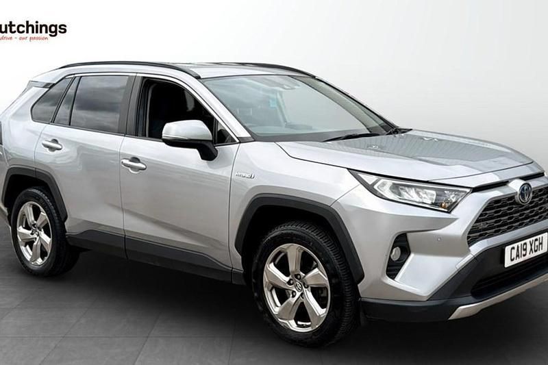 Silver Used 2019 Toyota RAV4 Hybrid Design SUV | £20,996 (Fair price) - Image 1/1