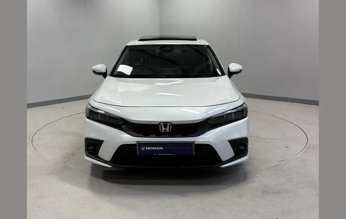 Used Honda Civic Advance 184 HP (135 kW) 2022 White Hatchback