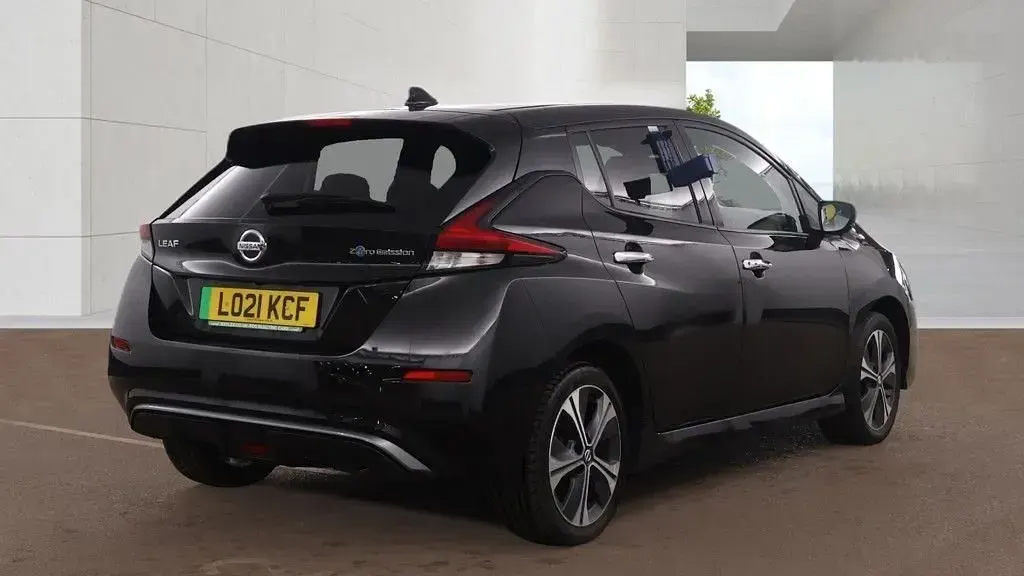Used Nissan Leaf N-Connecta 160 kW (218 HP) 2021 Black Hatchback