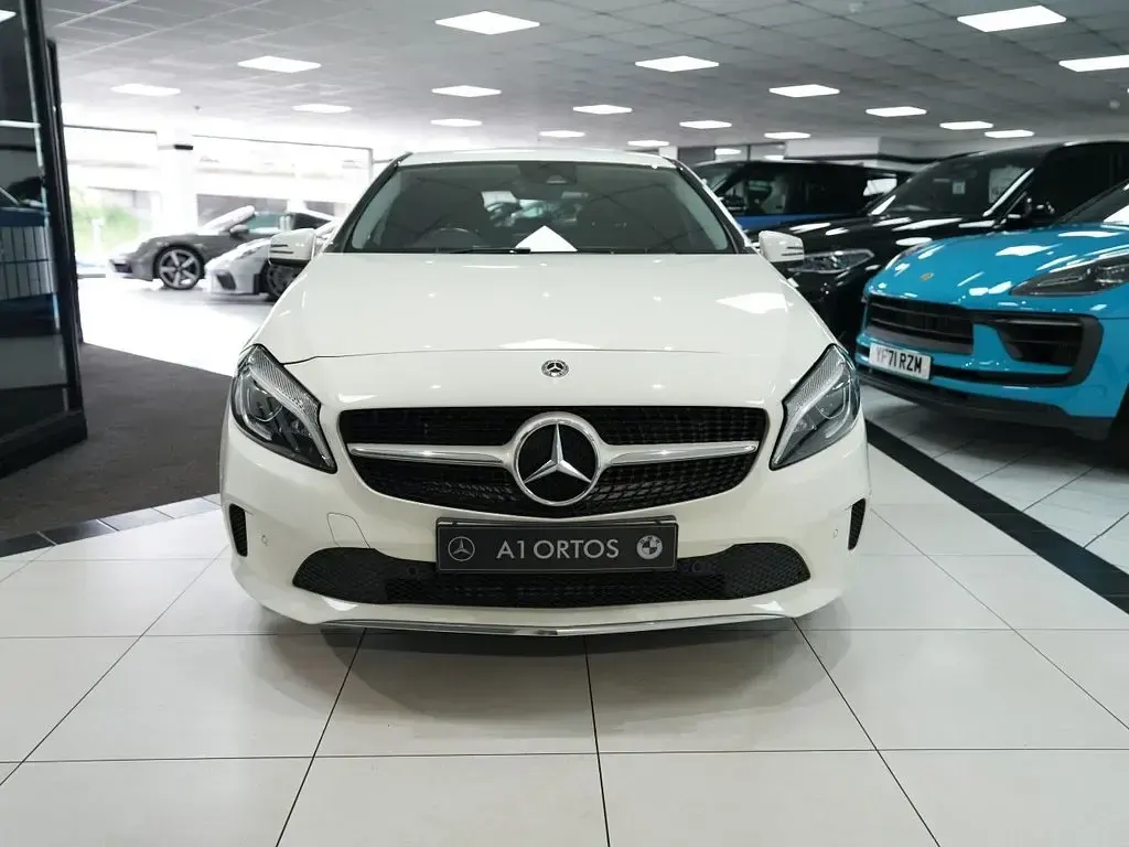 Used Mercedes A200 Premium 156 HP (114 kW) 2018 White Hatchback