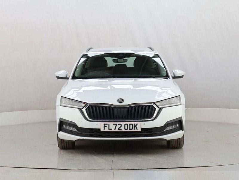 Used Skoda Octavia SE Technology 204 HP (150 kW) 2022 White Estate