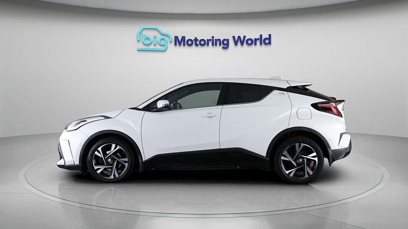 Used Toyota C-HR Design 122 HP (89 kW) 2023 White SUV
