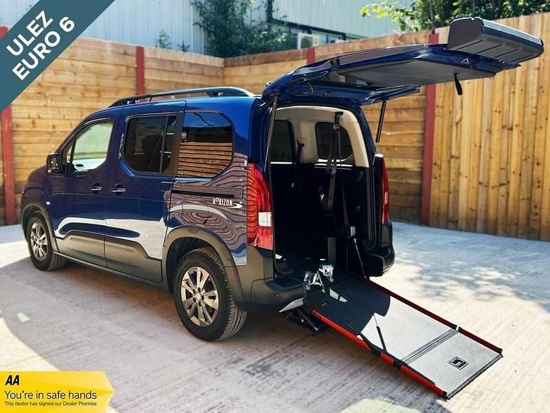 Blue Used 2023 Peugeot Rifter Allure MPV | £18,945 (Fair price) - Image 1/3