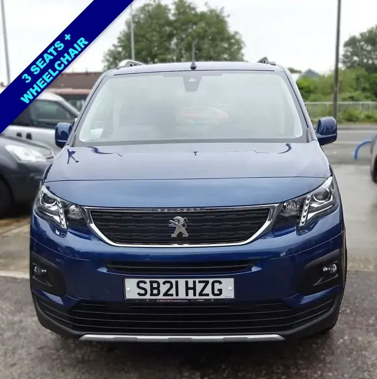 Second-hand Peugeot Rifter Access 101 CP (74 kW) 2021 Albastru Monovolum