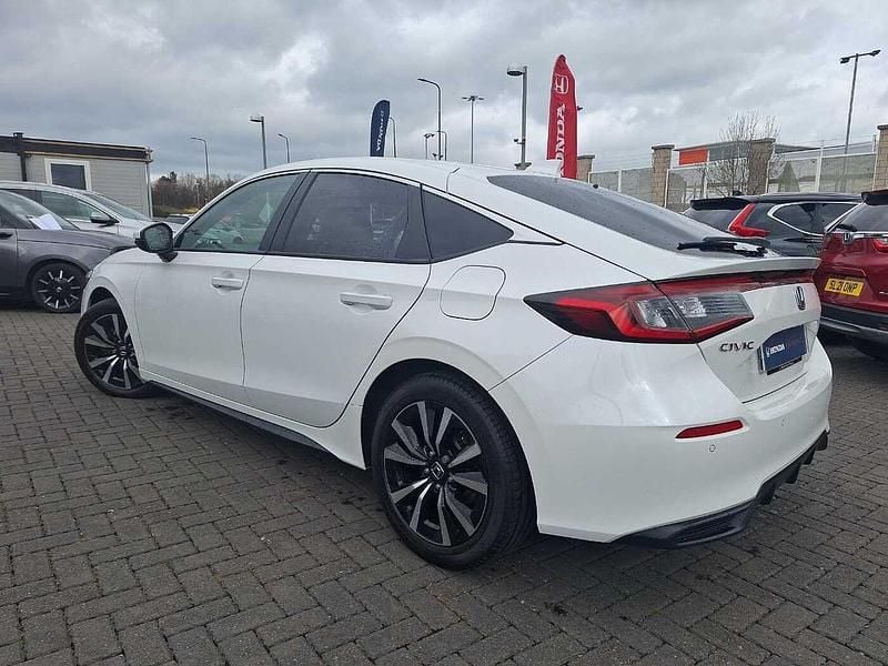 Begagnad Honda Civic Elegance 143 HK (105 kW) 2022 Vit