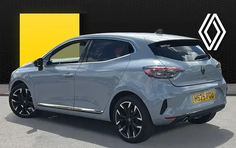 Used Renault Clio Techno 90 HP (66 kW) 2025 Grey  Hatchback