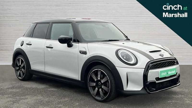 Silver Used 2022 Mini Cooper S Exclusive Hatchback | £22,534 (Fair price) - Image 1/4