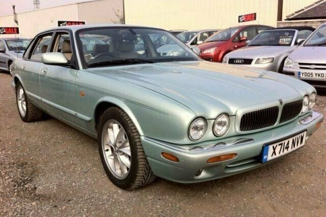Used Jaguar XJ8 240 HP (176 kW) 2000 Sedan