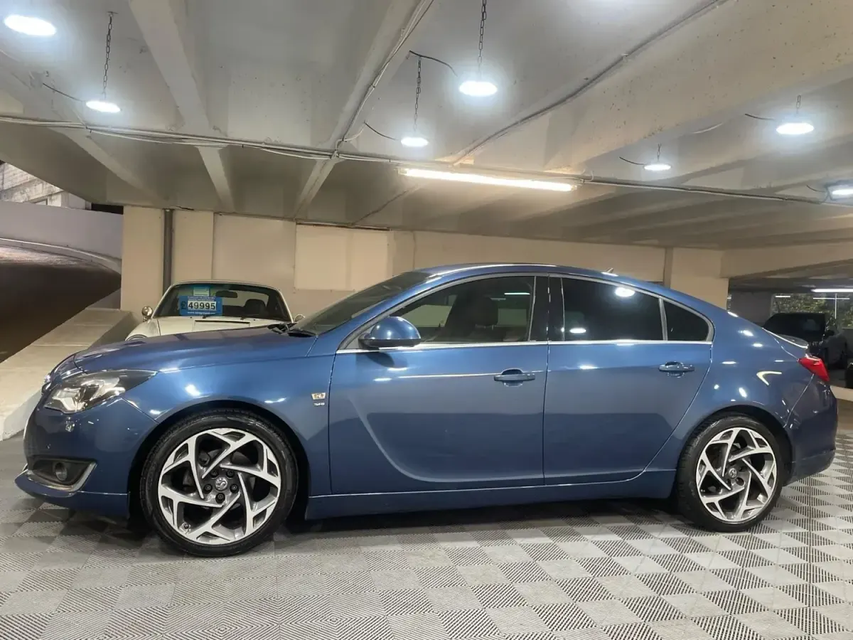 Used Vauxhall Insignia SRi 2016 Blue Hatchback