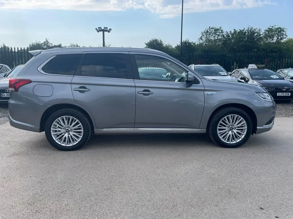 Used Mitsubishi Outlander P-HEV 2019 Grey Estate