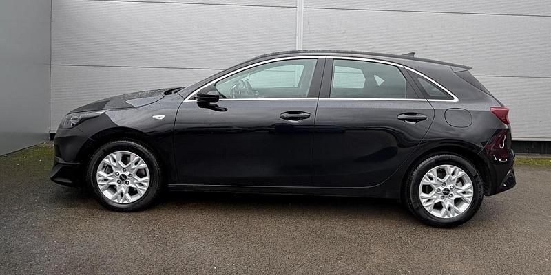 Used Kia Ceed 138 HP (101 kW) 2025 Black Hatchback