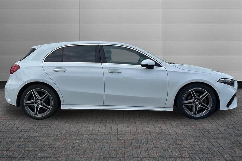 Used Mercedes A180 Executive 136 HP (100 kW) 2024 Polar white Hatchback