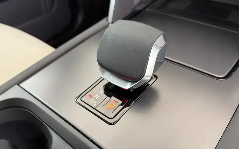 Used Land Rover Discovery Sport SE Dynamic 204 HP (150 kW) 2026 Grey SUV