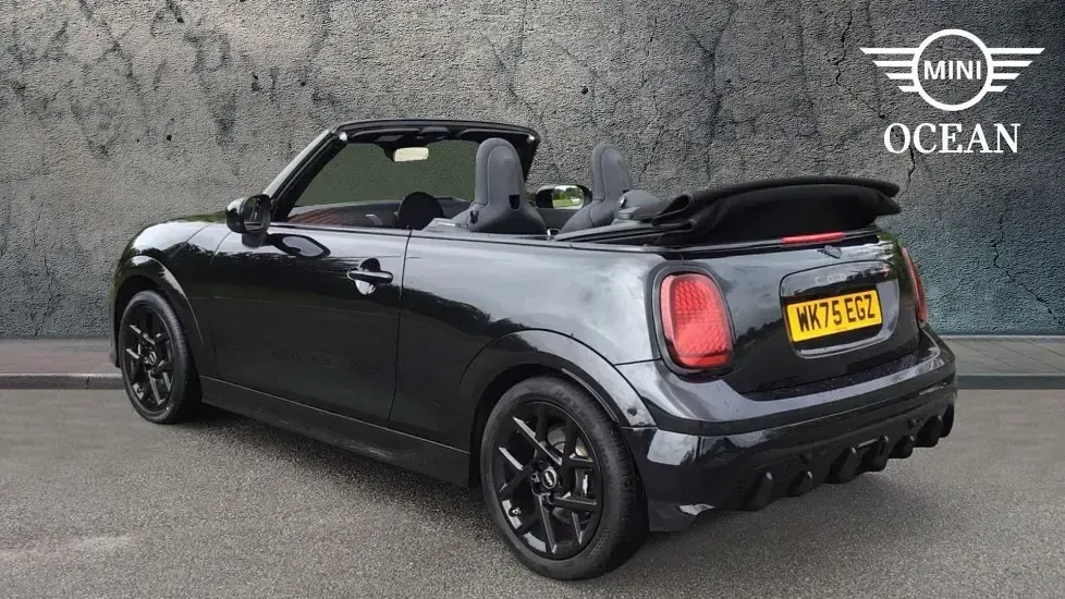 Used Mini Cooper 147 kW (201 HP) 2025 Black Hatchback